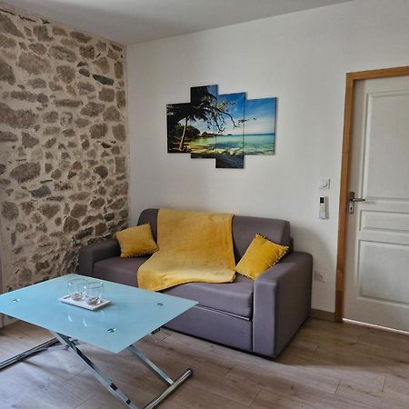 Appartement Tout Confort A 2 Pas Du Centre Ville オーバーニュ エクステリア 写真