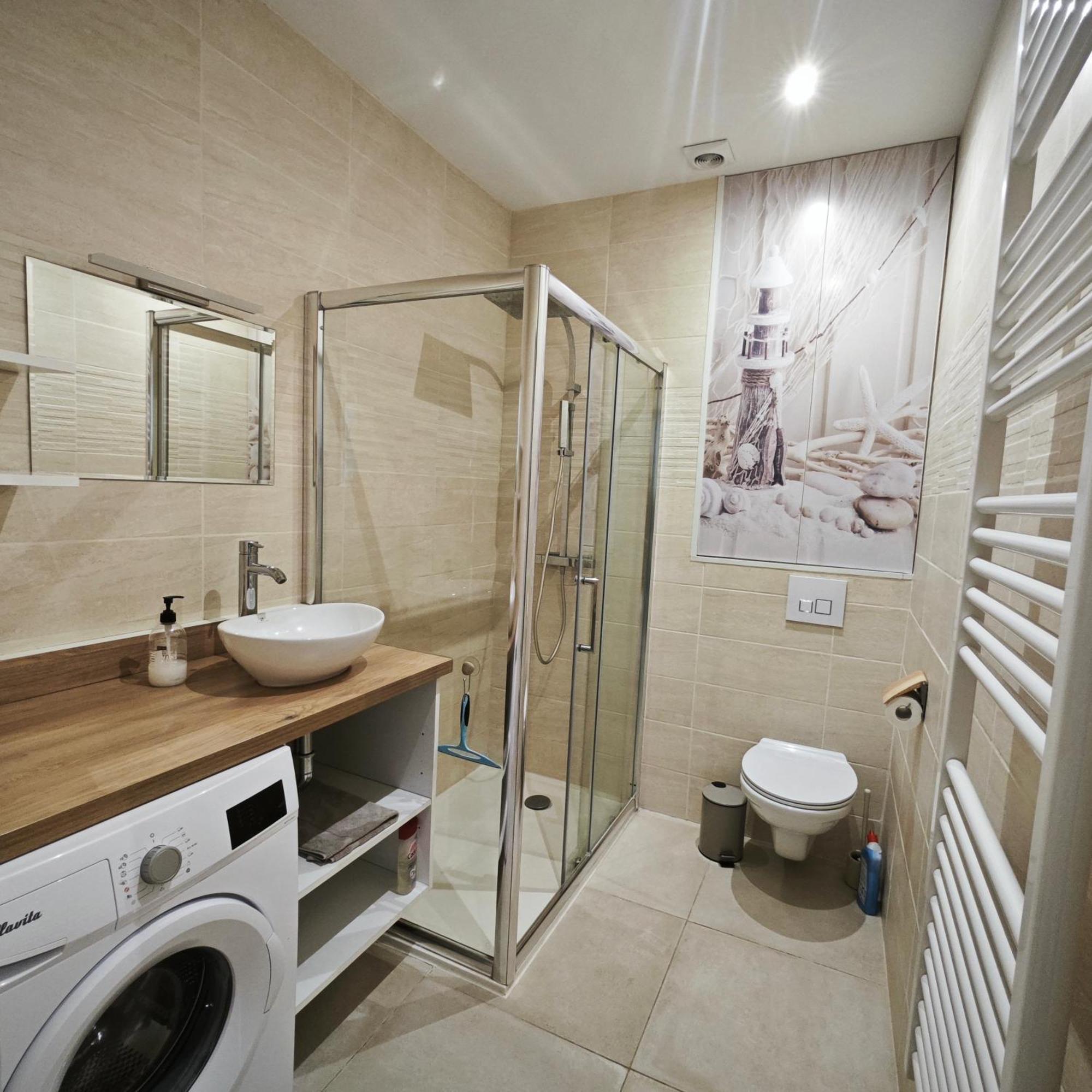 Appartement Tout Confort A 2 Pas Du Centre Ville オーバーニュ エクステリア 写真