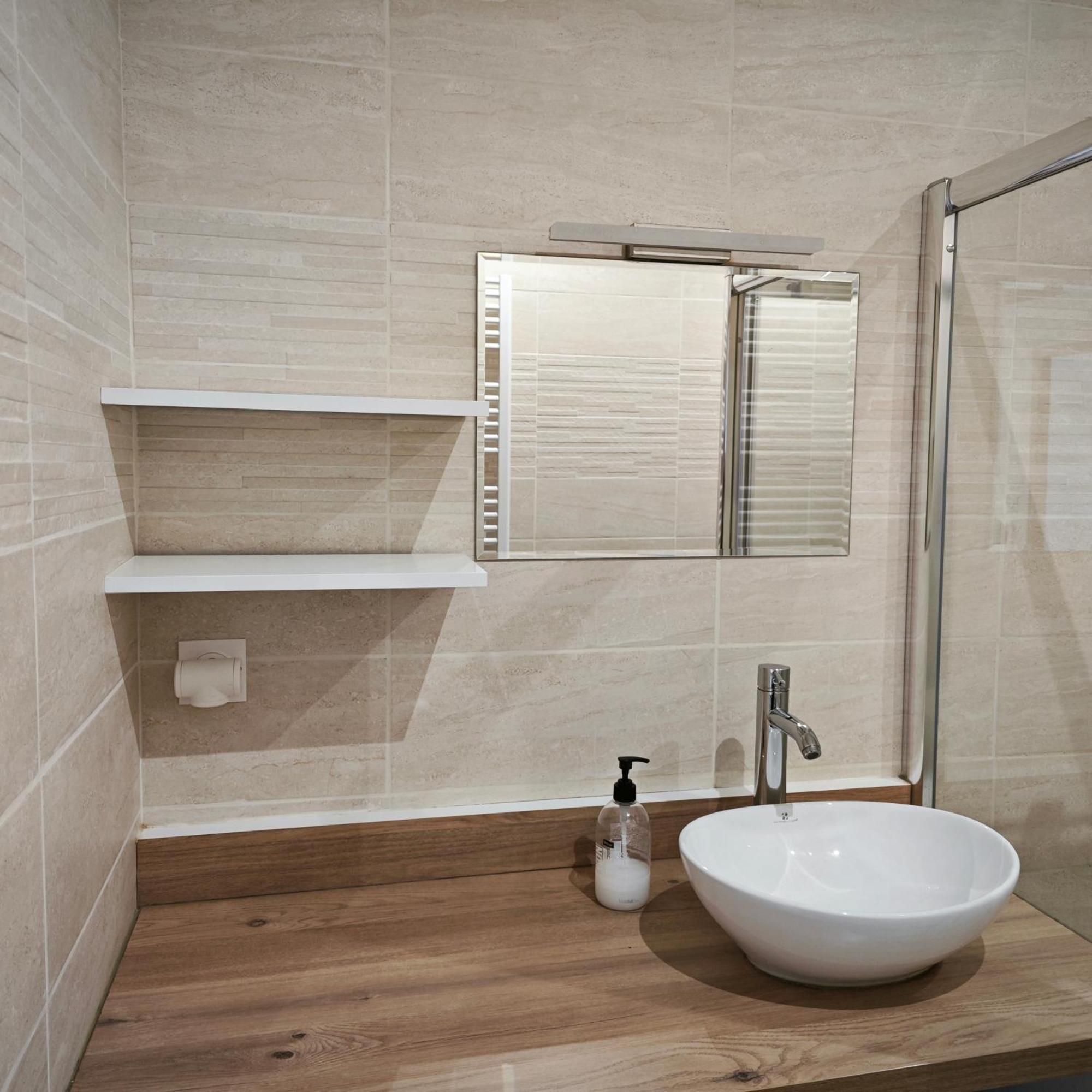 Appartement Tout Confort A 2 Pas Du Centre Ville オーバーニュ エクステリア 写真
